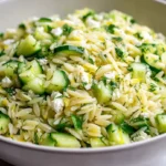 Frischer Gurken-Zitronen-Orzo-Salat – Das beste Rezept!