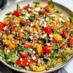 Sommer Salat mit Quinoa und buntem Gemüse
